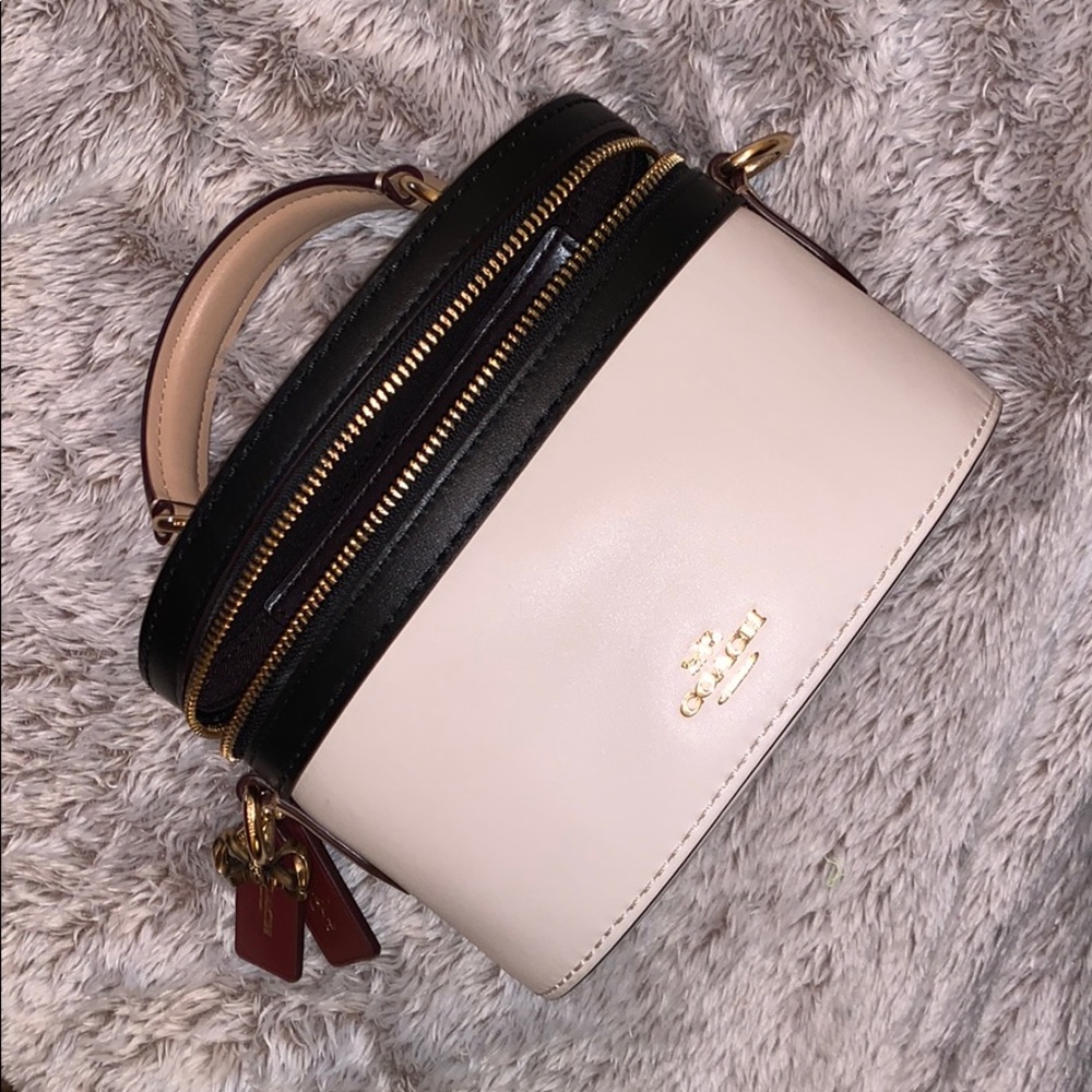 Selena Gomez trail bag